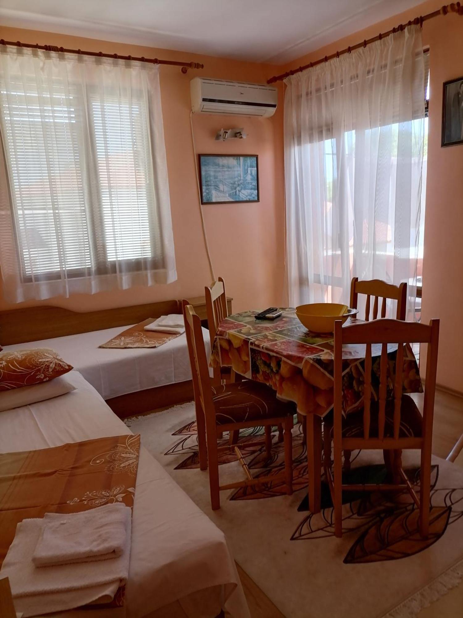 Guesthouse Olimp โซโซโปล ภายนอก รูปภาพ